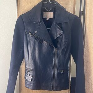 ‎Jacket